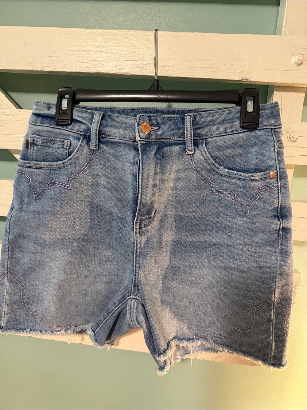 Judy Blue Light Blue Denim Cutoff Shorts with Scallop Stitch